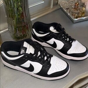 Nike panda dunks women’s Black and White Sneakers